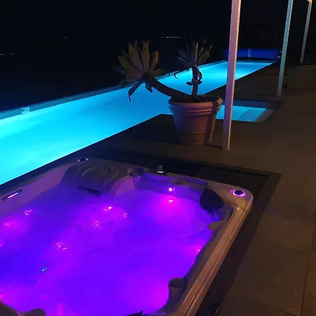 Casa With A Private 25 Meter Heated Pool Holiday home